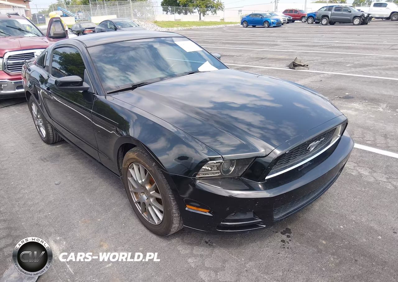2014 Ford Mustang V6
