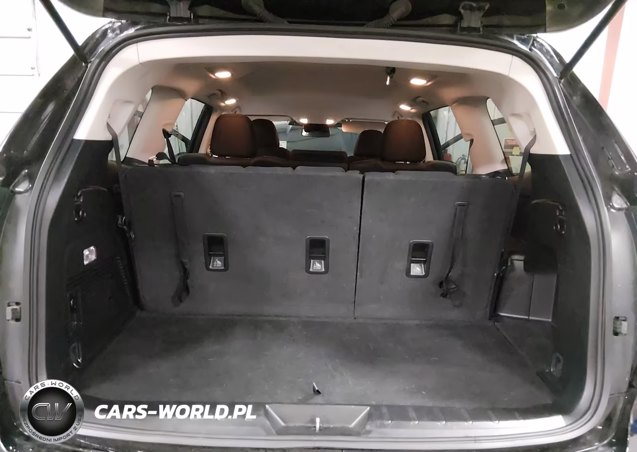 2023 Subaru Ascent Premium 8-Passenger VIN:4S4WMABD9P3441067 - 18