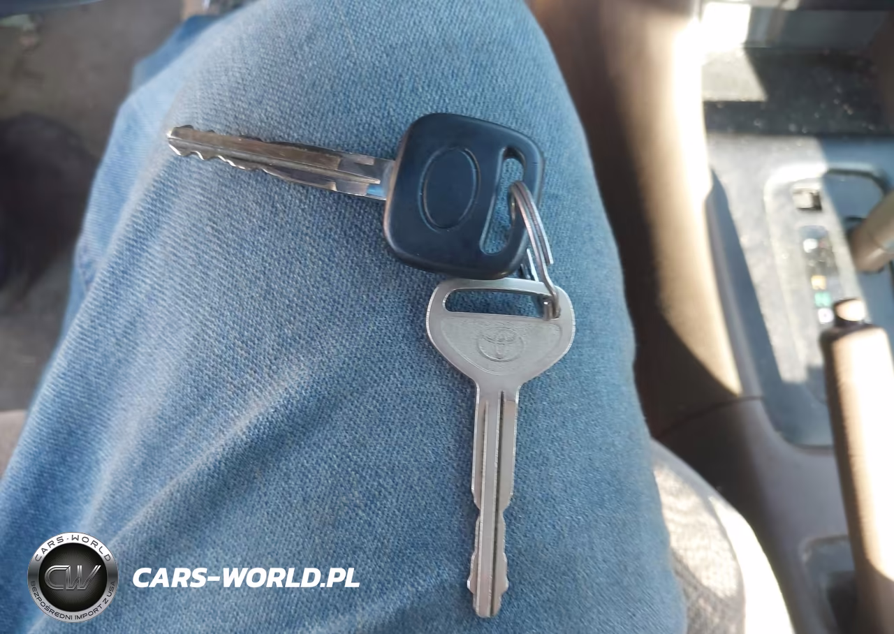 2000 Toyota Camry Ce VIN:4T1BG22K1YU647862 - 11