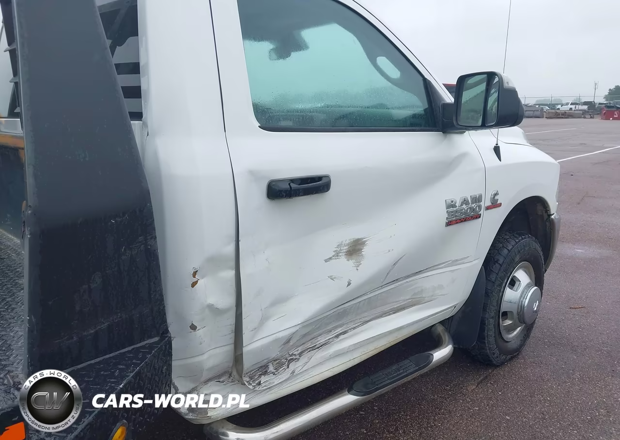 2018 Ram 3500 Chassis Tradesman-Slt VIN:3C7WRTBL2JG231443 - 11