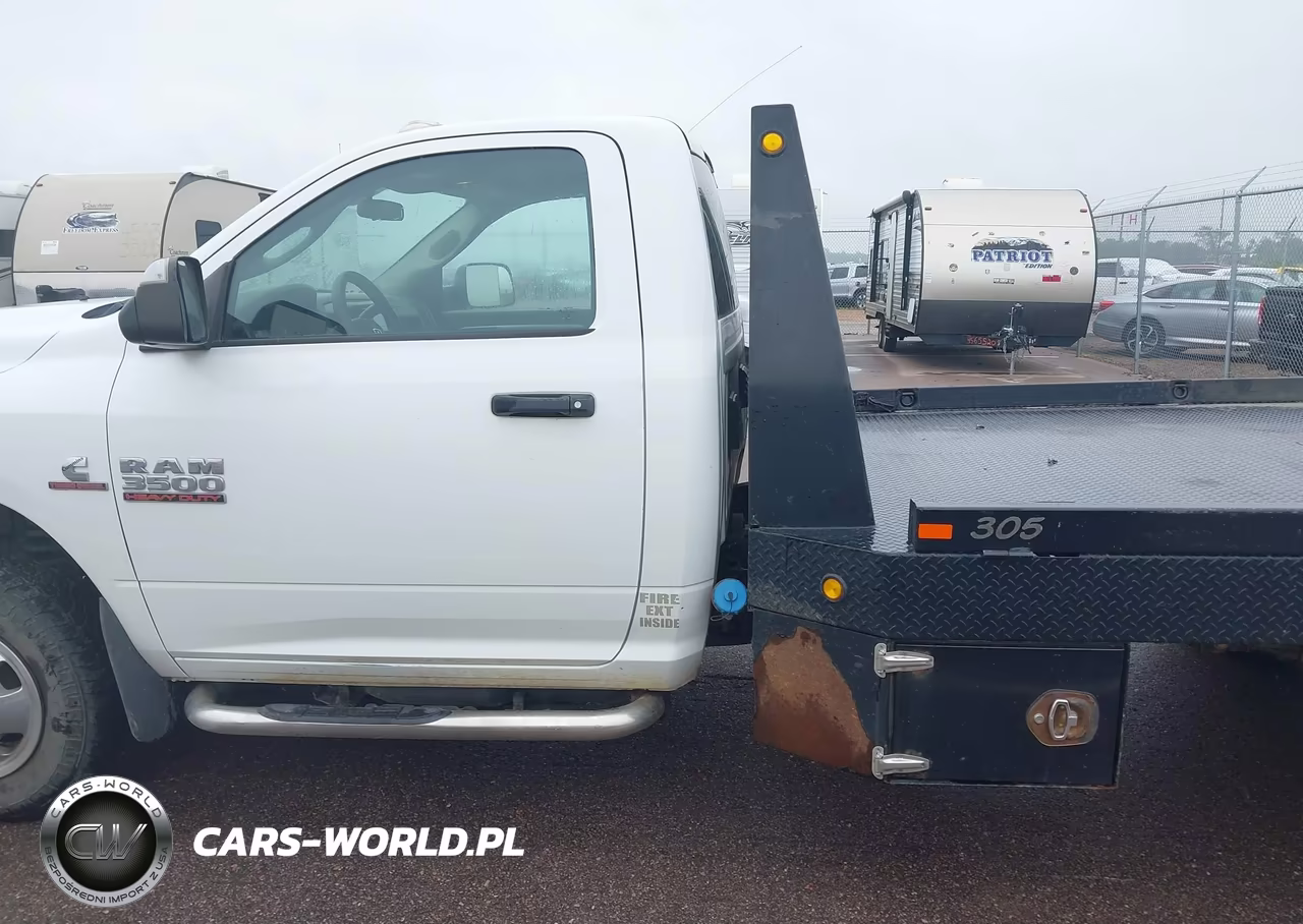 2018 Ram 3500 Chassis Tradesman-Slt VIN:3C7WRTBL2JG231443 - 14