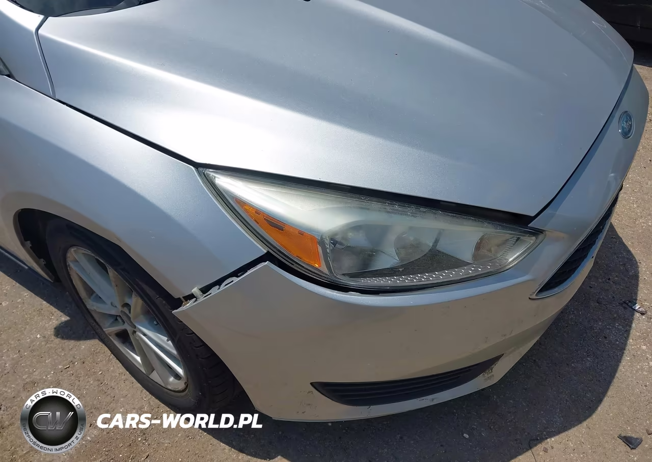 2018 Ford Focus Se VIN:1FADP3K25JL258517 - 14