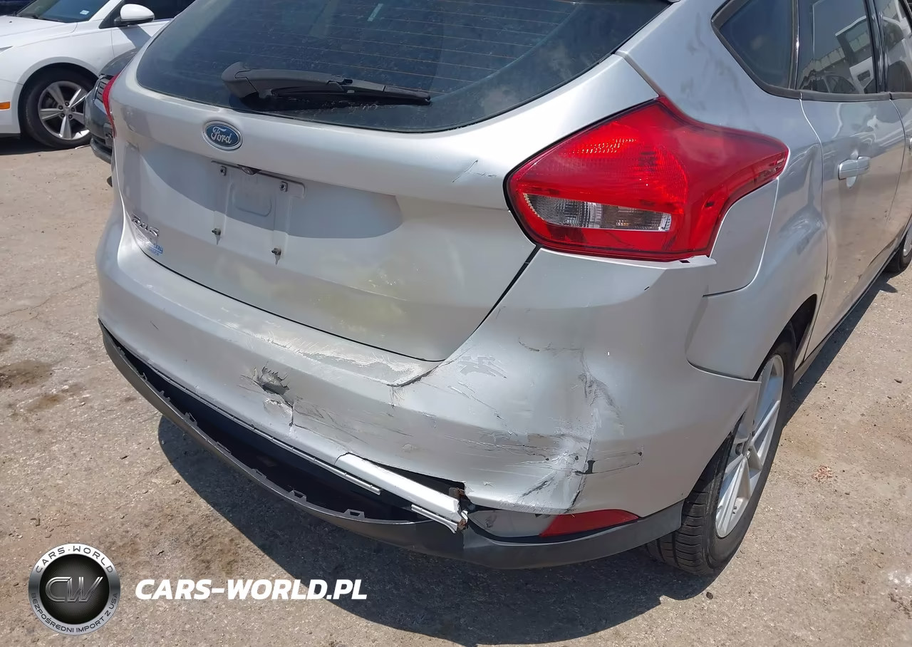 2018 Ford Focus Se VIN:1FADP3K25JL258517 - 6