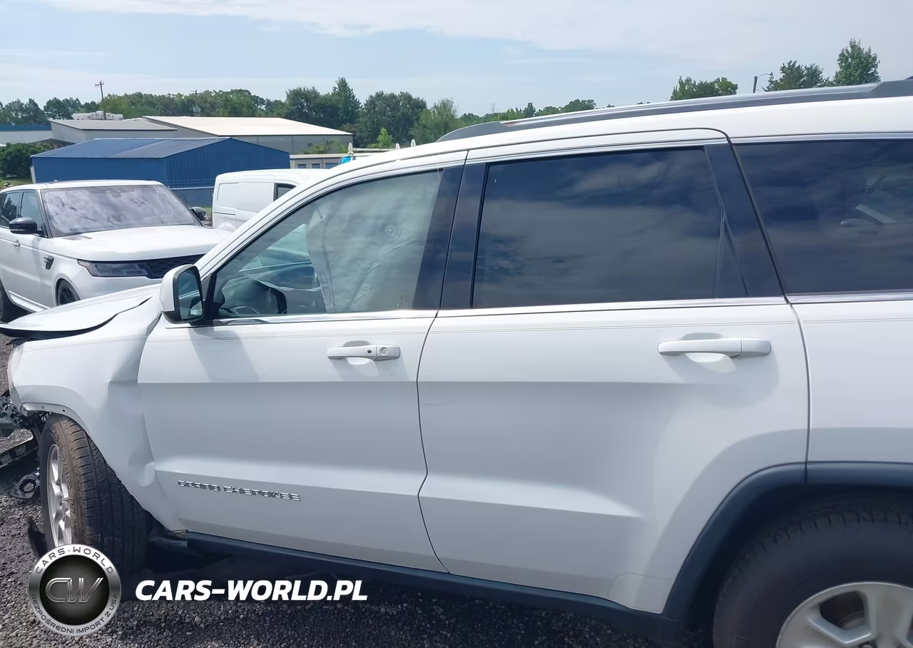 2014 Jeep Grand Cherokee Laredo VIN:1C4RJEAGXEC185659 - 14