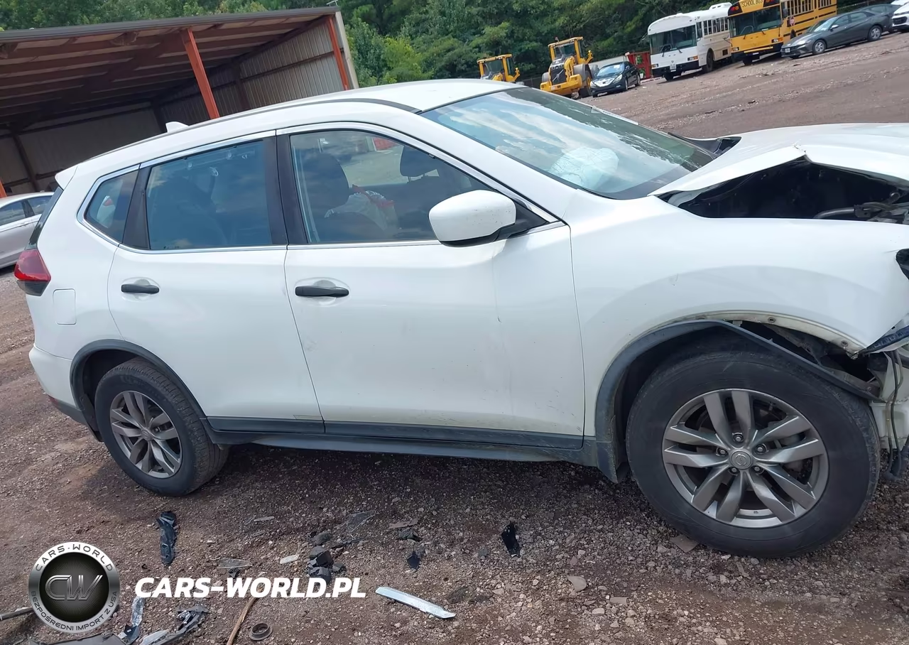 2018 Nissan Rogue S VIN:KNMAT2MT7JP609350 - 13