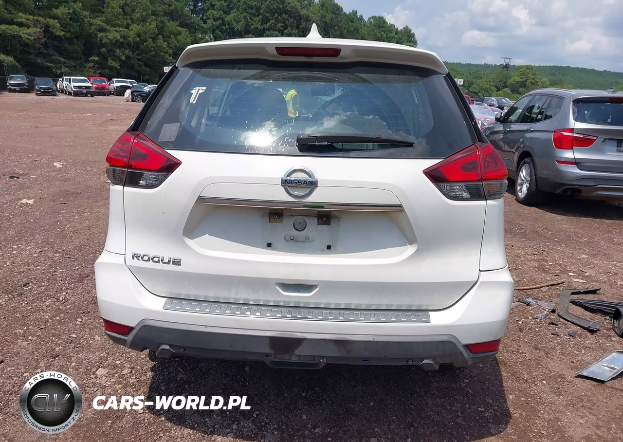 2018 Nissan Rogue S VIN:KNMAT2MT7JP609350 - 16