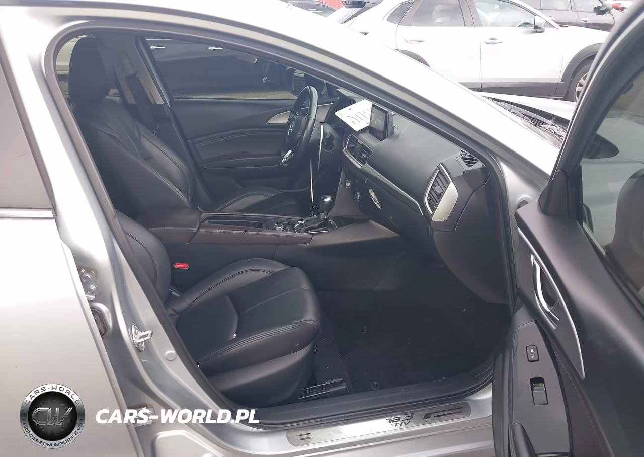 2018 Mazda Mazda3 Touring VIN:3MZBN1V38JM266963 - 5