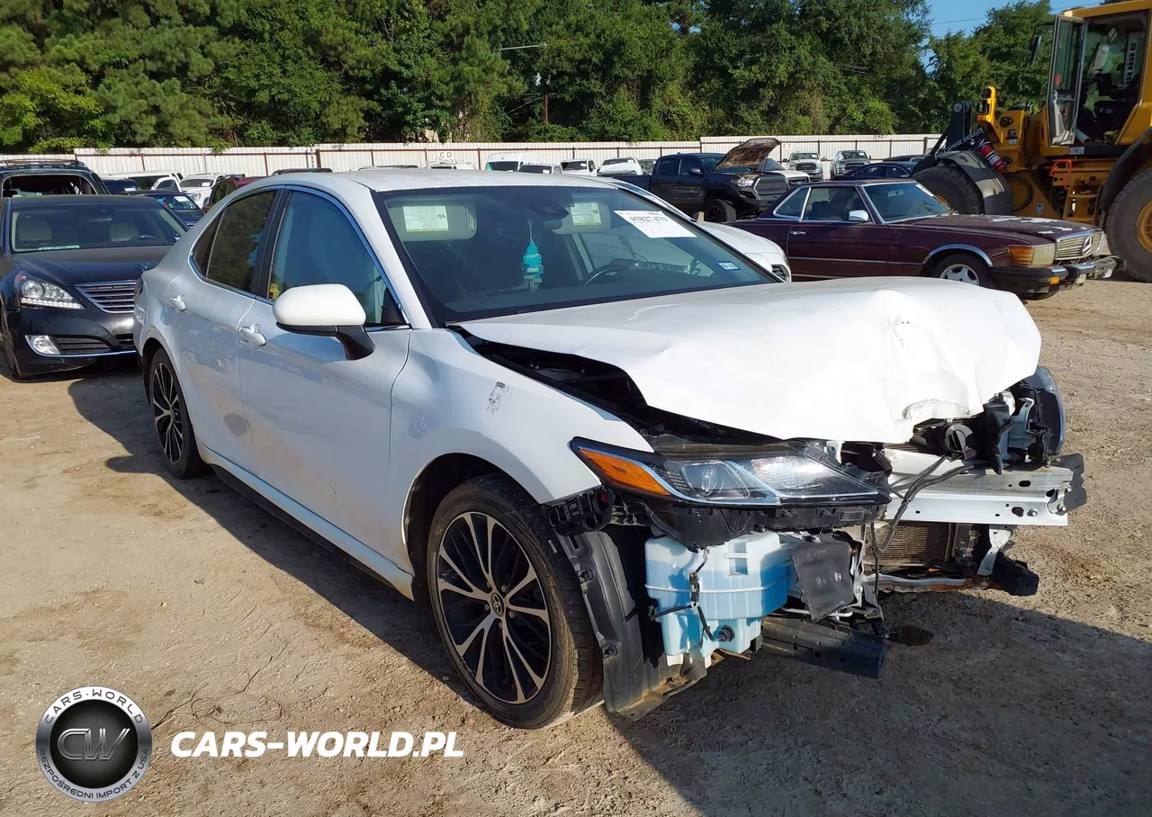 2020 Toyota Camry Se VIN:4T1G11AK8LU999767 - 1