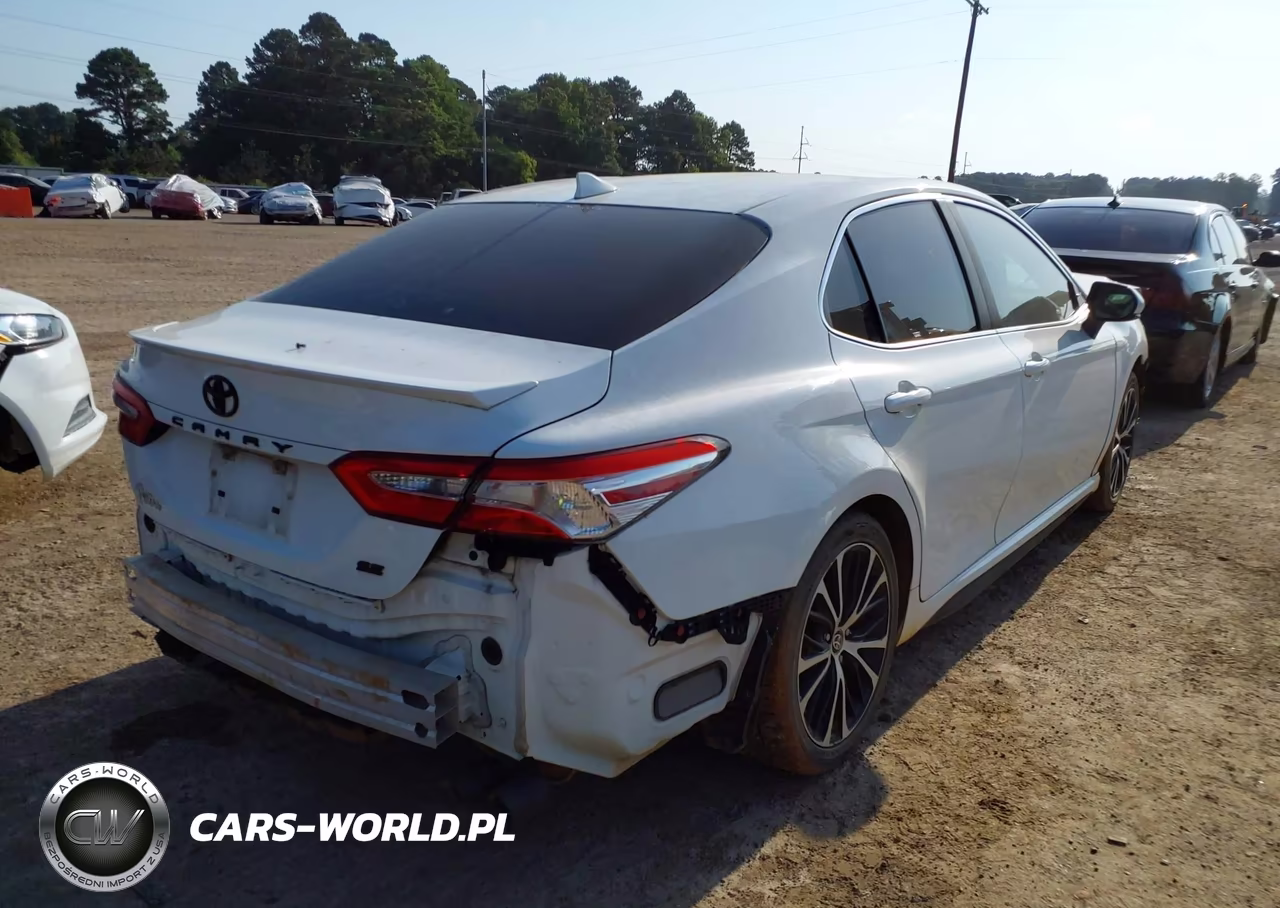 2020 Toyota Camry Se VIN:4T1G11AK8LU999767 - 4