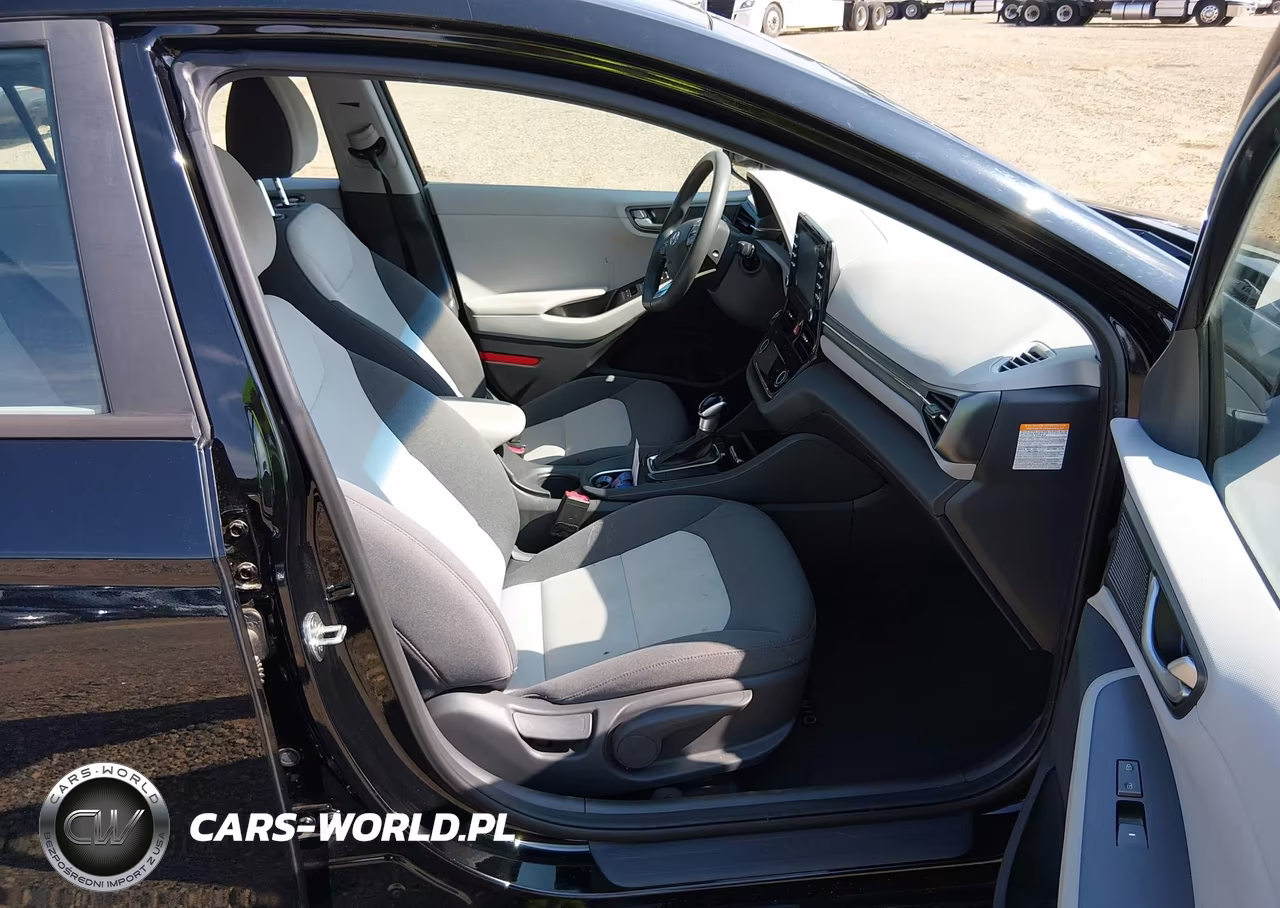 2020 Hyundai Ioniq Hybrid Blue VIN:KMHC65LC3LU220143 - 5