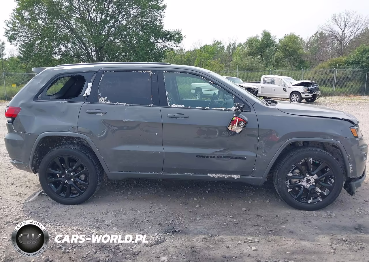2021 Jeep Grand Cherokee Laredo X 4X4 VIN:1C4RJFAG3MC797108 - 13
