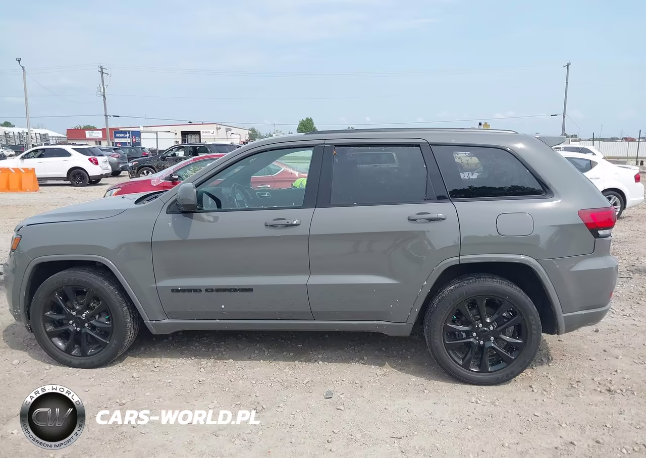 2021 Jeep Grand Cherokee Laredo X 4X4 VIN:1C4RJFAG3MC797108 - 14