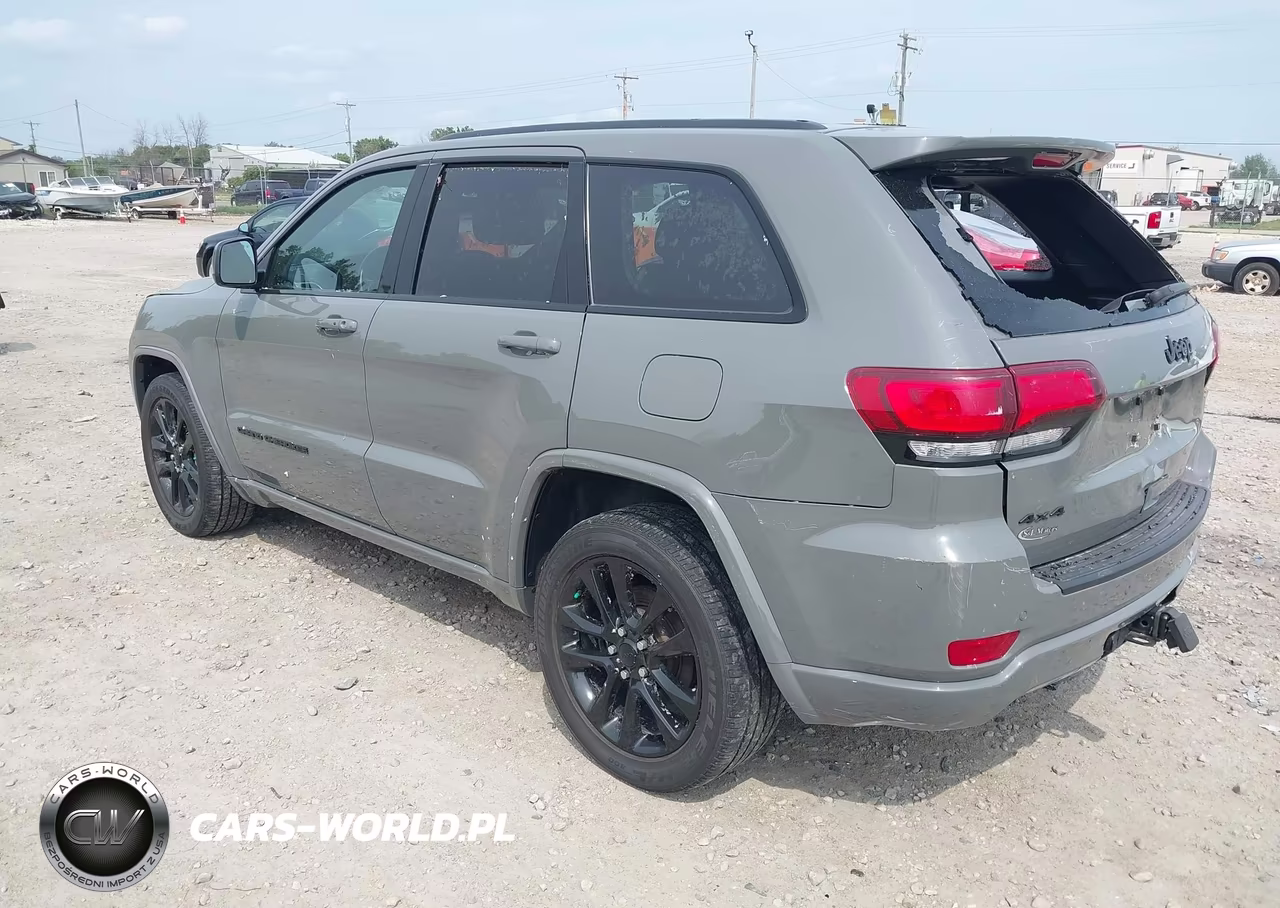 2021 Jeep Grand Cherokee Laredo X 4X4 VIN:1C4RJFAG3MC797108 - 3