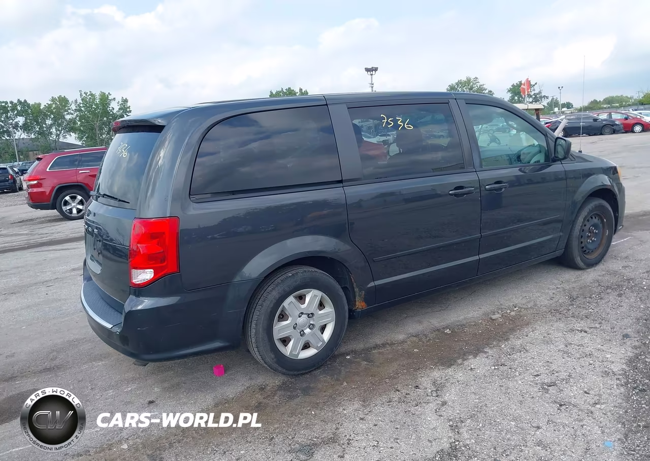 2011 Dodge Grand Caravan Express VIN:2D4RN4DG4BR696638 - 4