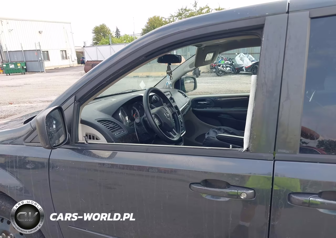 2011 Dodge Grand Caravan Express VIN:2D4RN4DG4BR696638 - 6