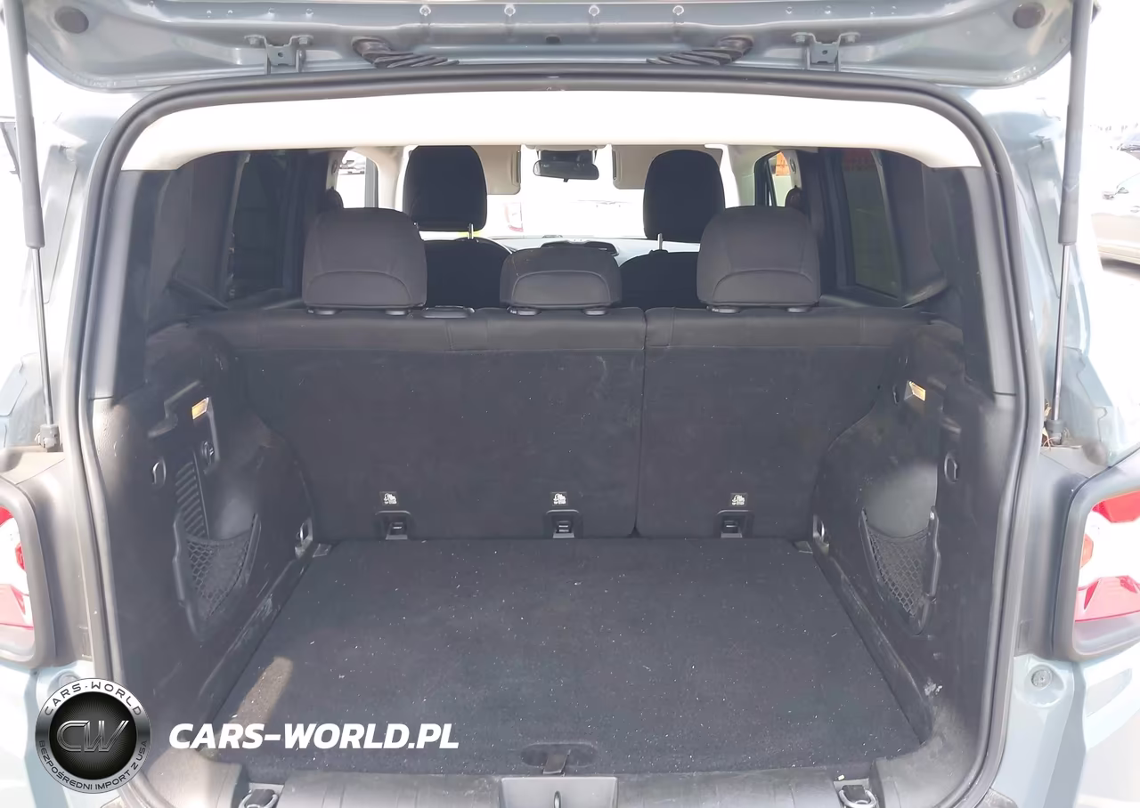 2017 Jeep Renegade Latitude VIN:ZACCJBBB6HPG10107 - 17