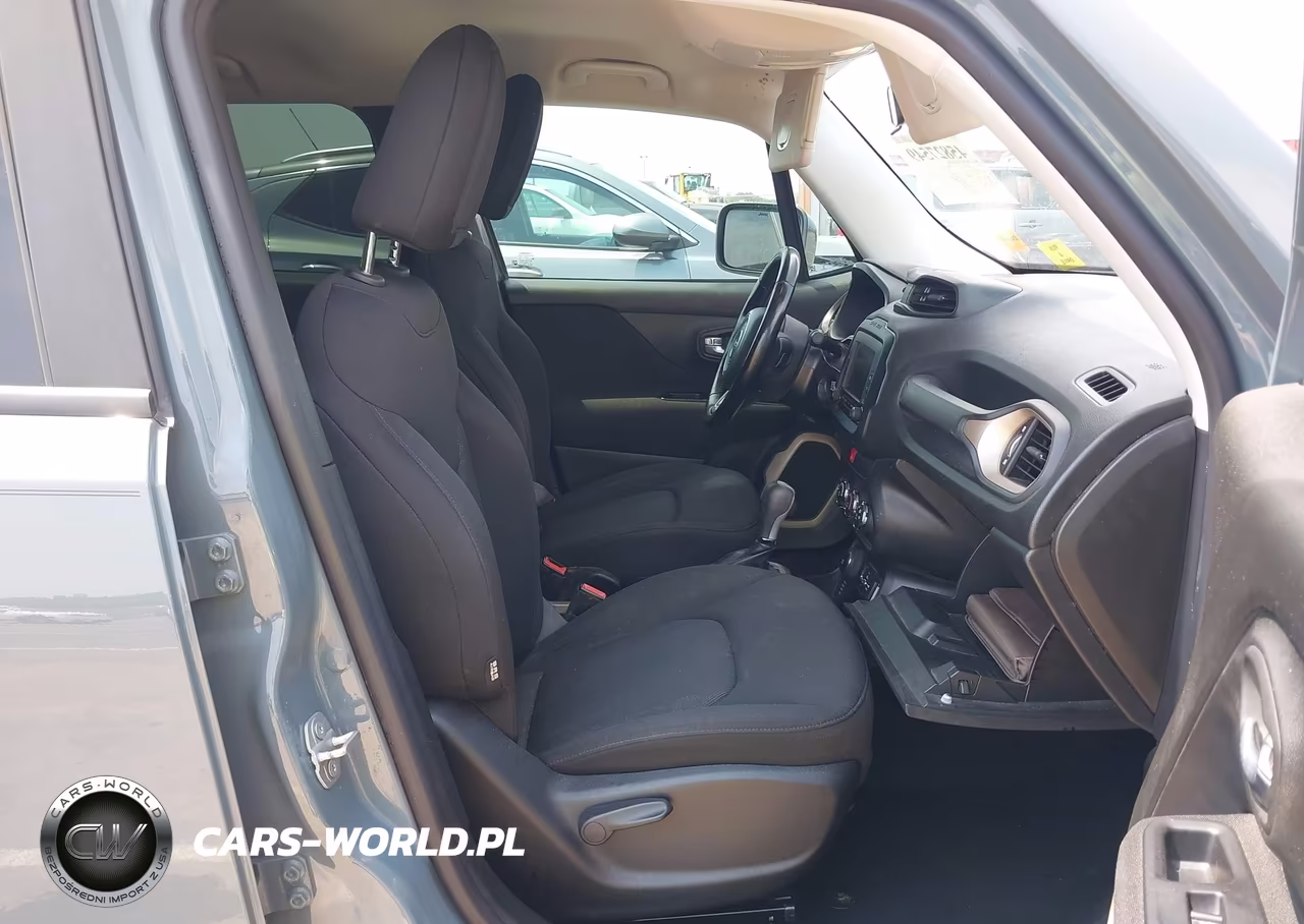 2017 Jeep Renegade Latitude VIN:ZACCJBBB6HPG10107 - 5