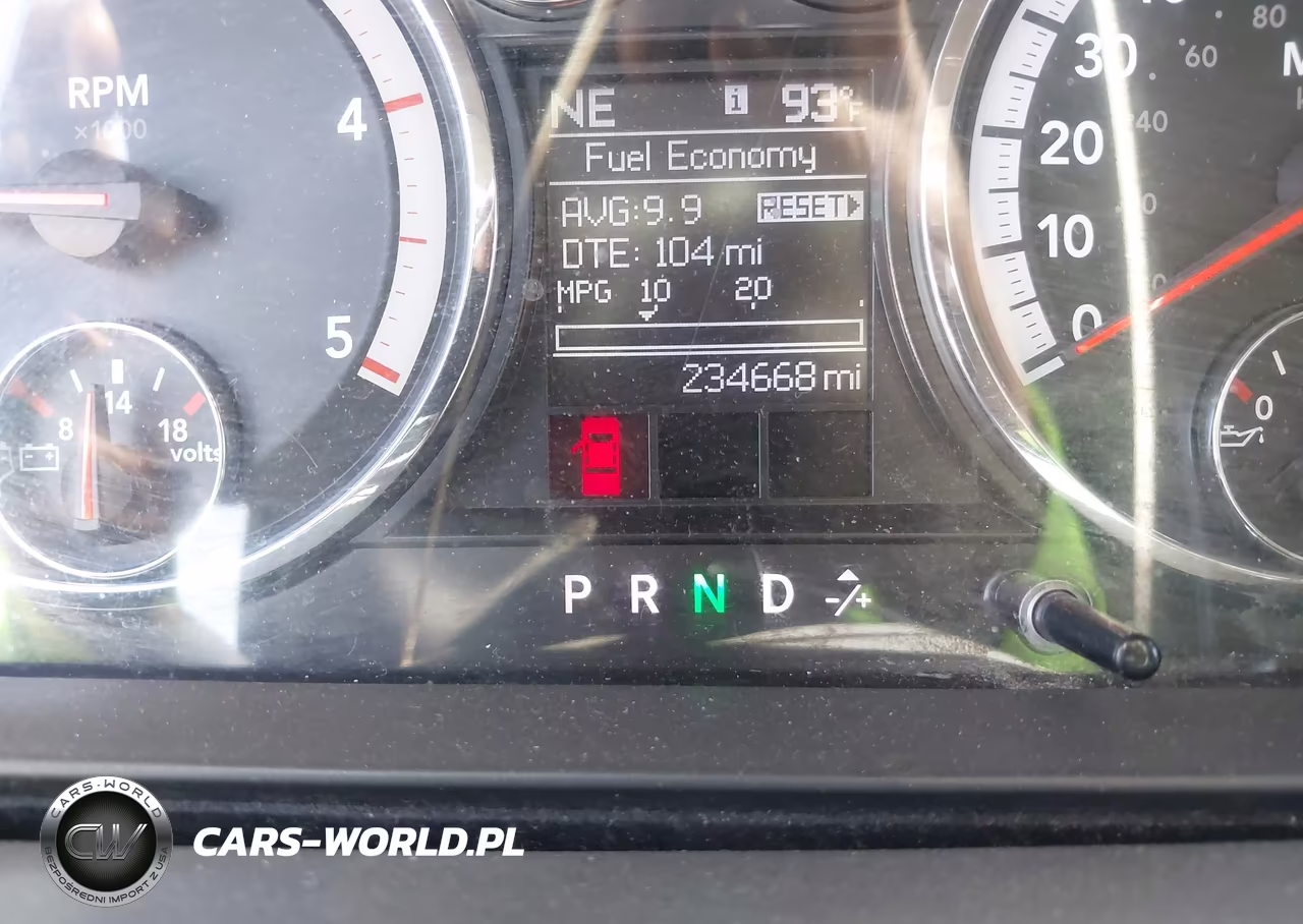 2011 Ram Ram 3500 Laramie VIN:3D73Y4CL4BG635083 - 5