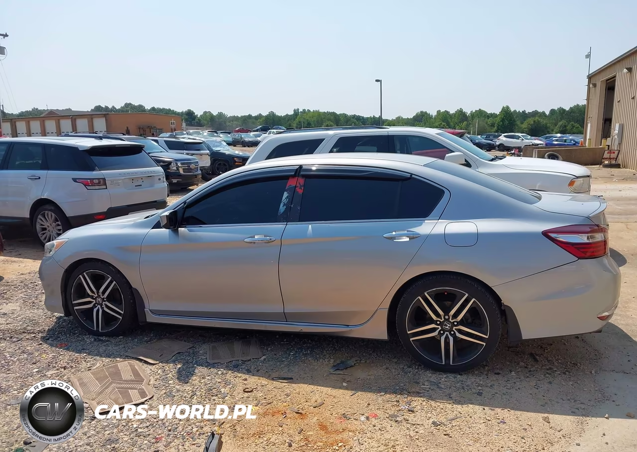 2017 Honda Accord Sport VIN:1HGCR2F52HA082662 - 14