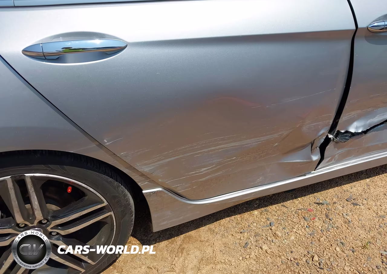 2017 Honda Accord Sport VIN:1HGCR2F52HA082662 - 17