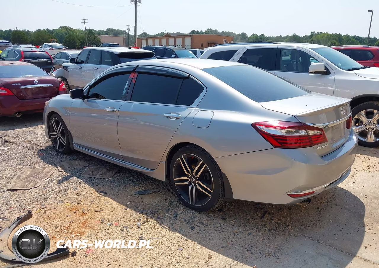 2017 Honda Accord Sport VIN:1HGCR2F52HA082662 - 3