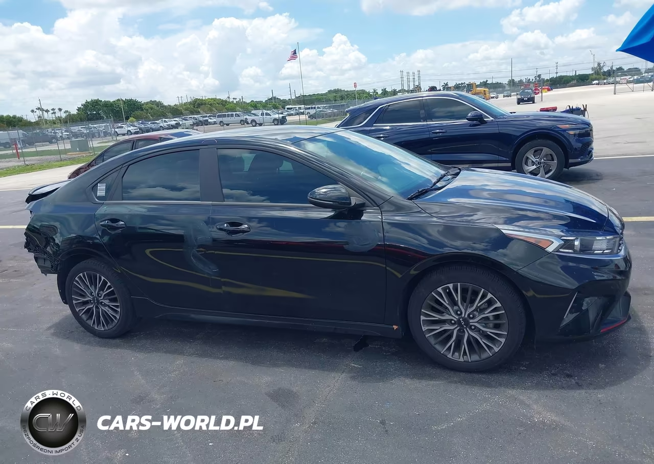 2023 Kia Forte Gt-Line VIN:3KPF54AD0PE664790 - 13