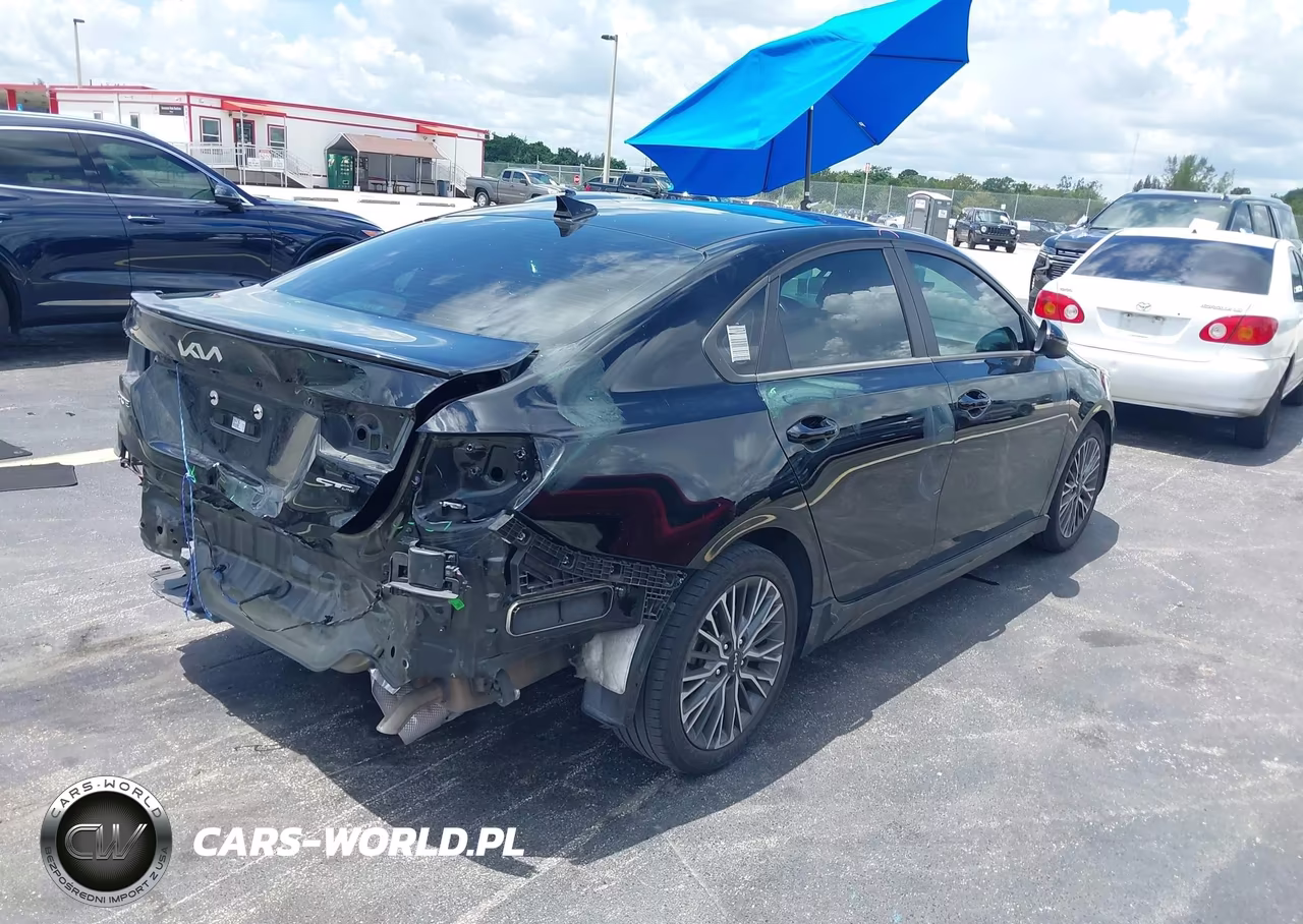 2023 Kia Forte Gt-Line VIN:3KPF54AD0PE664790 - 4