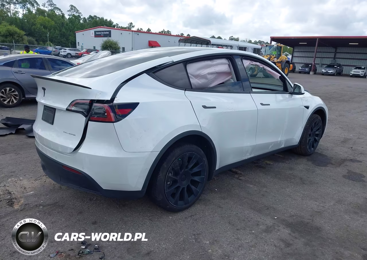 2022 Tesla Model Y Long Range Dual Motor All-Wheel Drive VIN:7SAYGDEE9NF535737 - 4