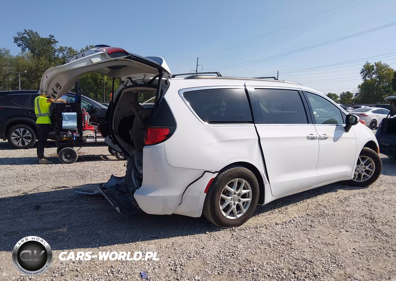 2020 Chrysler Voyager Lxi VIN:2C4RC1DG0LR216548 - 4