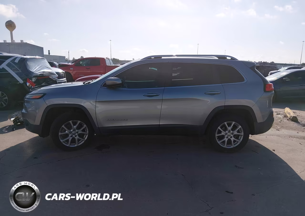 2014 Jeep Cherokee Latitude VIN:1C4PJLCB0EW182698 - 14