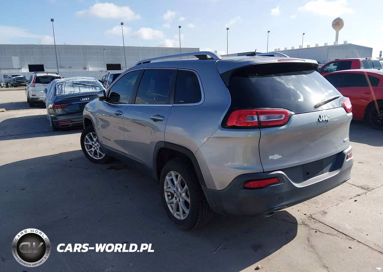 2014 Jeep Cherokee Latitude VIN:1C4PJLCB0EW182698 - 3