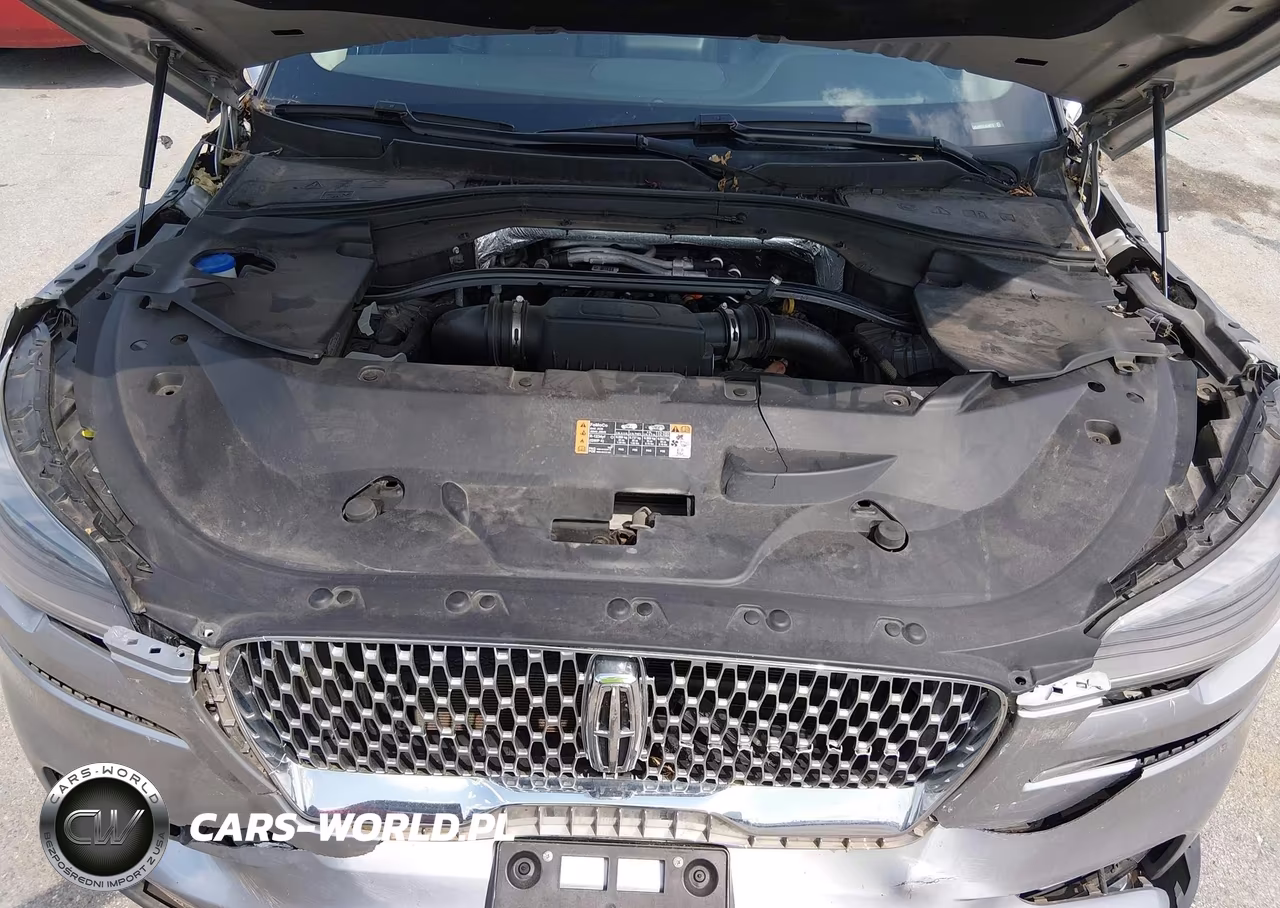 2020 Lincoln Aviator Standard VIN:5LM5J6XCXLGL09775 - 10