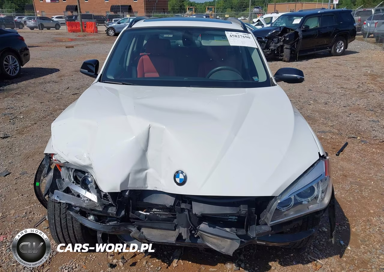 2015 BMW X1 xDrive28I VIN:WBAVL1C55FVY38818 - 12