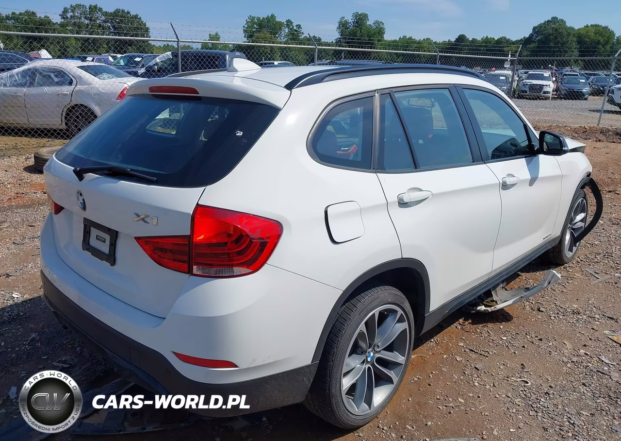 2015 BMW X1 xDrive28I VIN:WBAVL1C55FVY38818 - 4