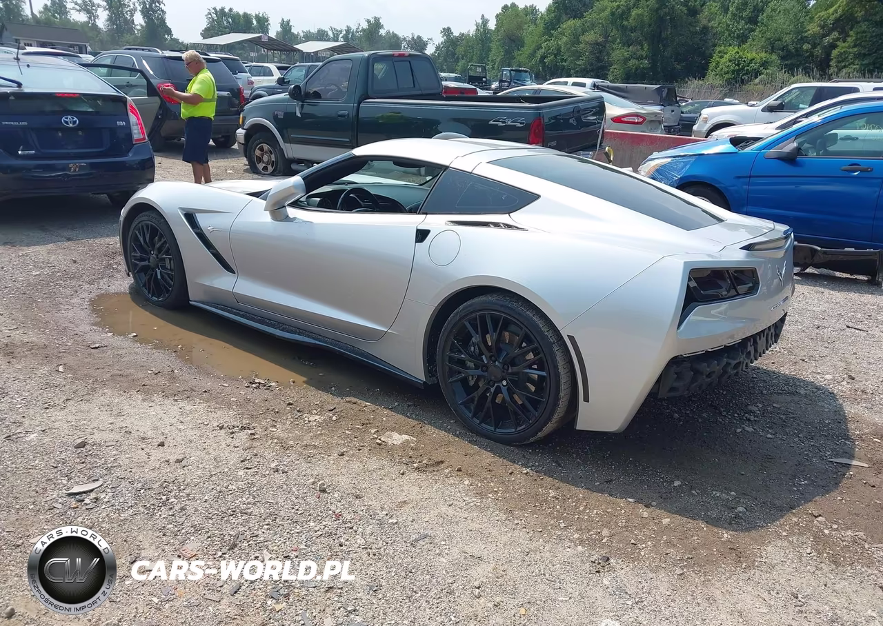 2019 Chevrolet Corvette Stingray VIN:1G1YC2D73K5112464 - 3