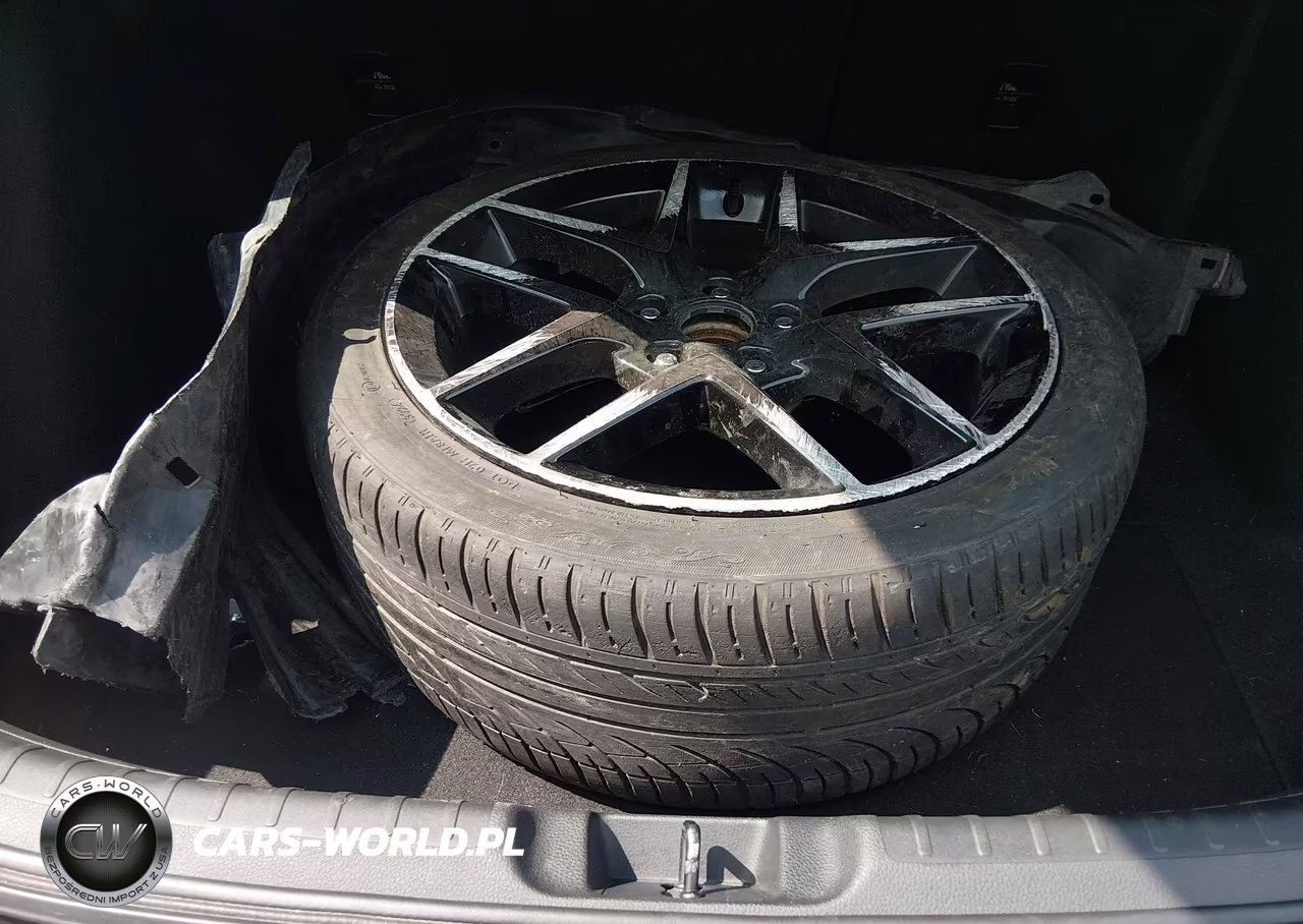2024 Honda Civic Sport Touring VIN:19XFL1H87RE013740 - 12