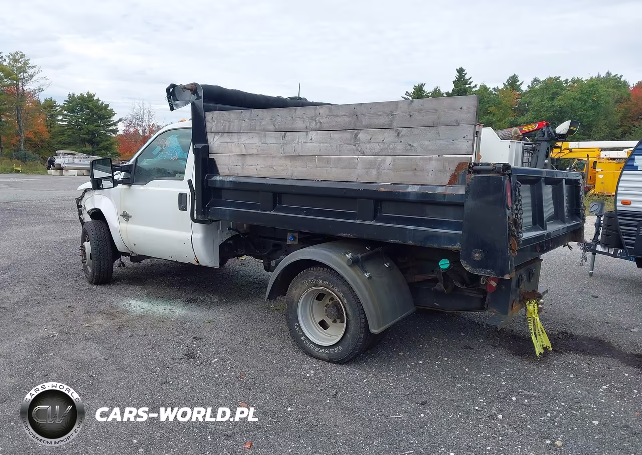 2011 Ford F-350 Chassis Xl VIN:1FDRF3HT3BEC21700 - 3