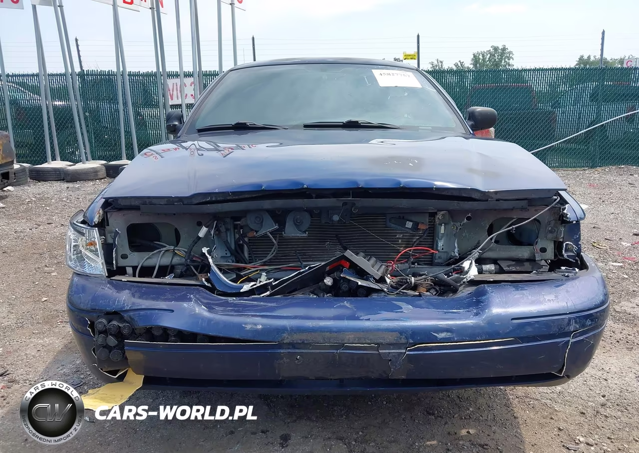 2005 Ford Crown Victoria Police VIN:2FAFP71W95X158577 - 13