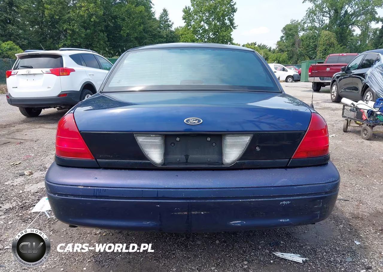 2005 Ford Crown Victoria Police VIN:2FAFP71W95X158577 - 17