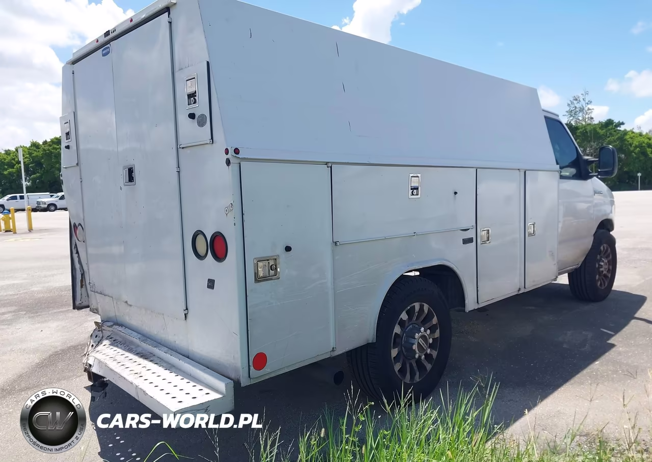 2005 Ford E-350 Cutaway Standard VIN:1FDSE35L25HB19784 - 4