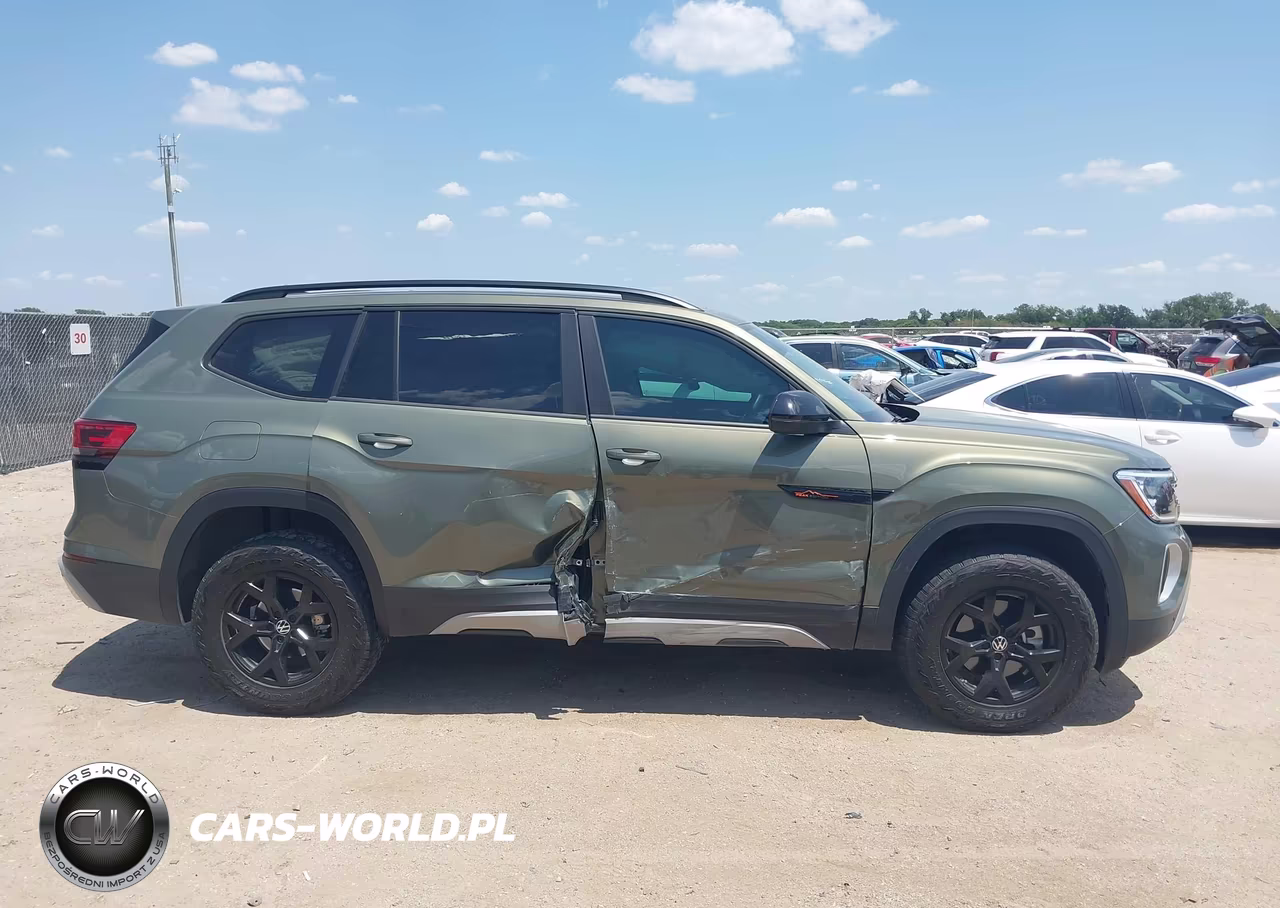 2024 Volkswagen Atlas 2.0T Peak Edition Sel VIN:1V2GR2CA5RC542743 - 13