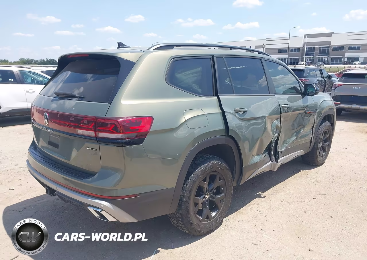 2024 Volkswagen Atlas 2.0T Peak Edition Sel VIN:1V2GR2CA5RC542743 - 4