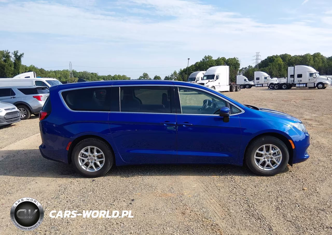 2021 Chrysler Voyager Lx VIN:2C4RC1CG1MR577760 - 17