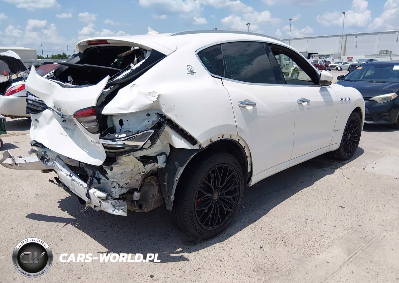 2021 Maserati Levante Granlusso VIN:ZN661XUL6MX363550 - 4