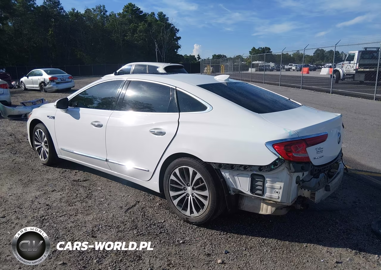 2018 Buick Lacrosse Premium VIN:1G4ZR5SS1JU146664 - 3