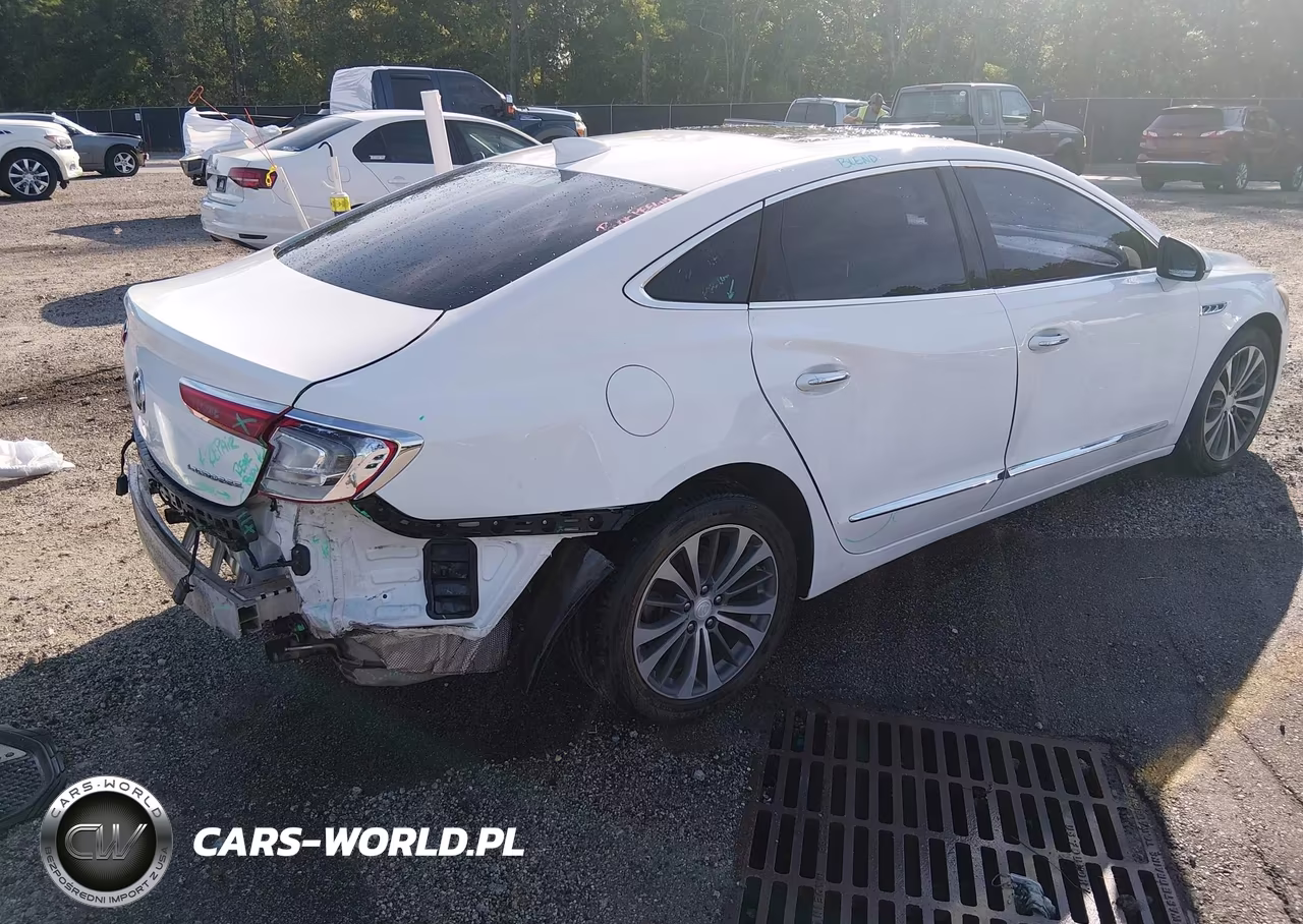 2018 Buick Lacrosse Premium VIN:1G4ZR5SS1JU146664 - 4