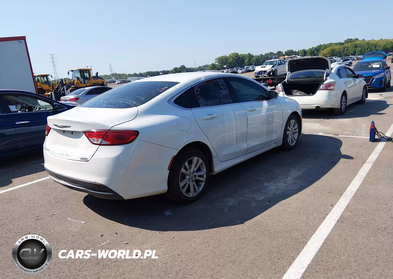 2015 Chrysler 200 Limited VIN:1C3CCCAB6FN579517 - 4