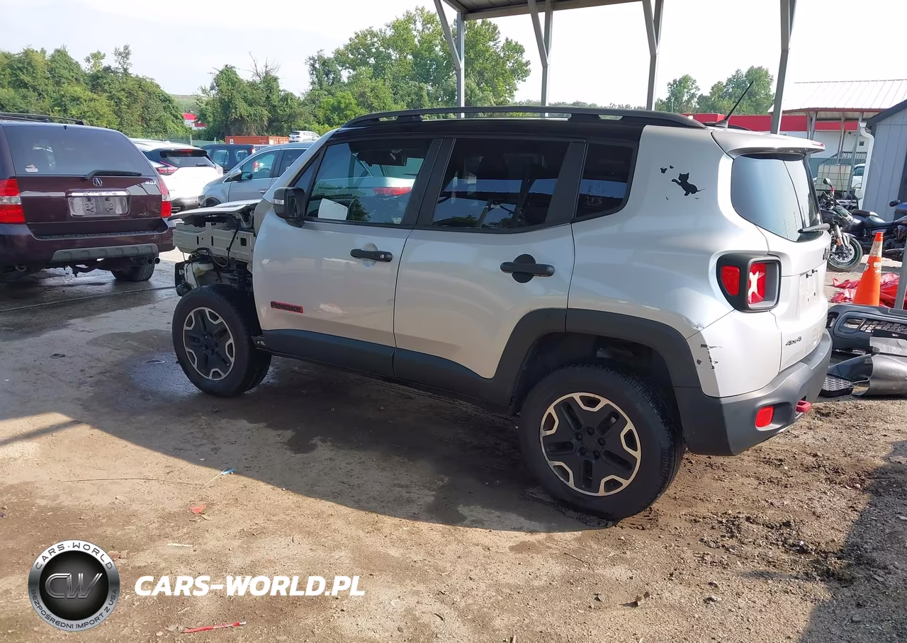 2015 Jeep Renegade Trailhawk VIN:ZACCJBCTXFPB31547 - 3