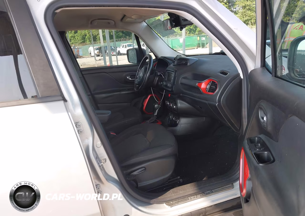 2015 Jeep Renegade Trailhawk VIN:ZACCJBCTXFPB31547 - 5