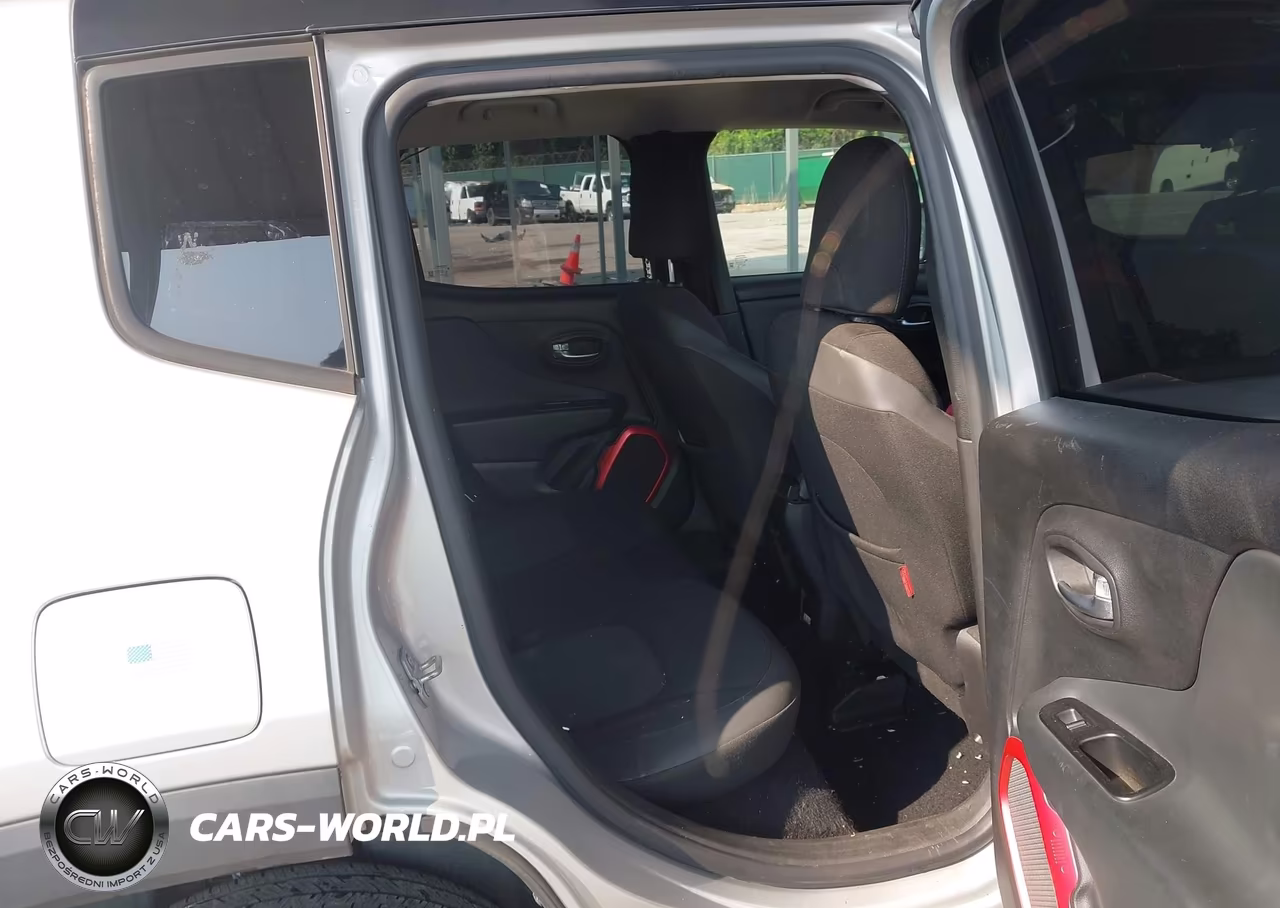 2015 Jeep Renegade Trailhawk VIN:ZACCJBCTXFPB31547 - 8